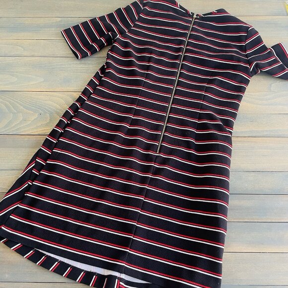 Gabby Skye Asymmetrical Shift Striped Round Neck Dress Multicolor Size 8 (E8) - Picture 6 of 7